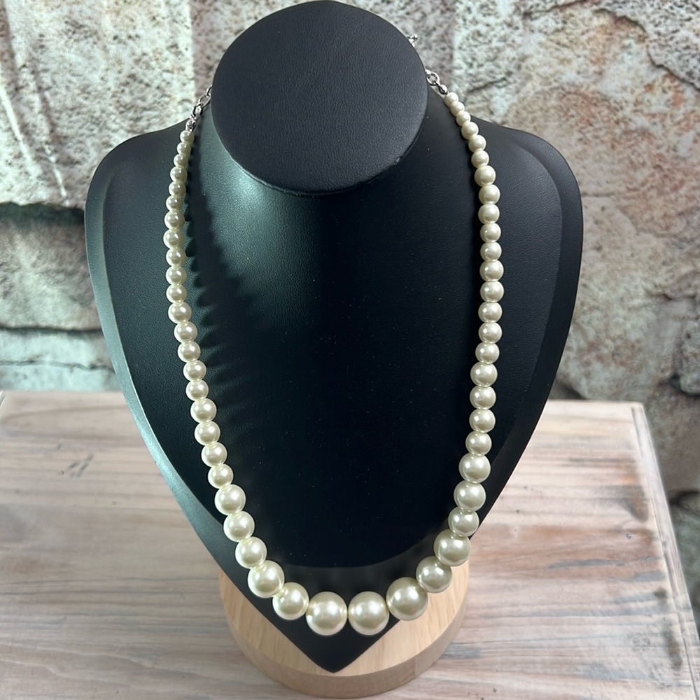 19” new pearl necklace from Belk   J21
